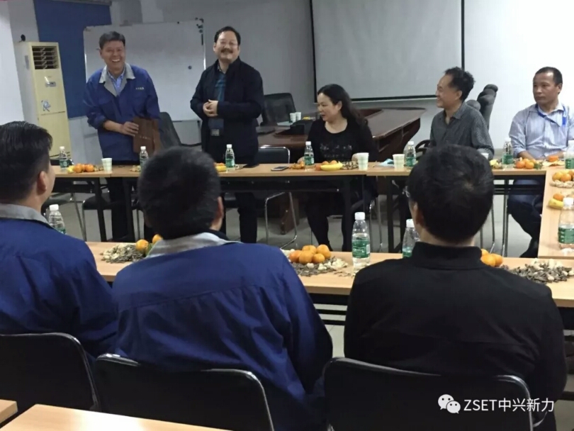 退休送祝福    情谊暖人心